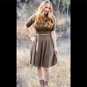 NWT✨LuLaRoe Nicole Solid Gray Dress